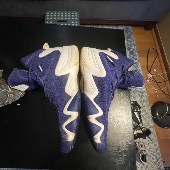 Crazy 8 Kobe Bryant’s size 12 - Picture 5 of 5